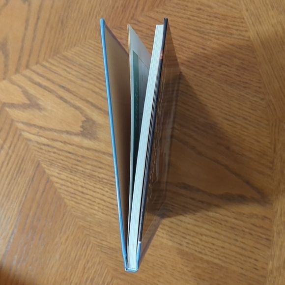 Annie's Attic, Ltd Annie's Favorite Crochet Doll Hardback Book 1997 - Picture 9 of 9